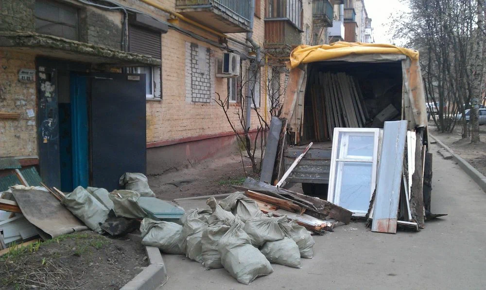Вывоз мусора после ремонта в Белебее от ПроМусор — цены от 4590 руб., быстро и недорого