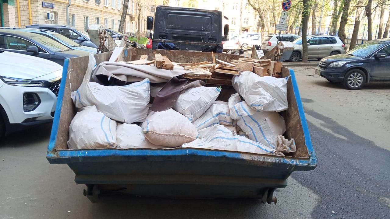 Вывоз мусора из магазина в Белебее в октябре