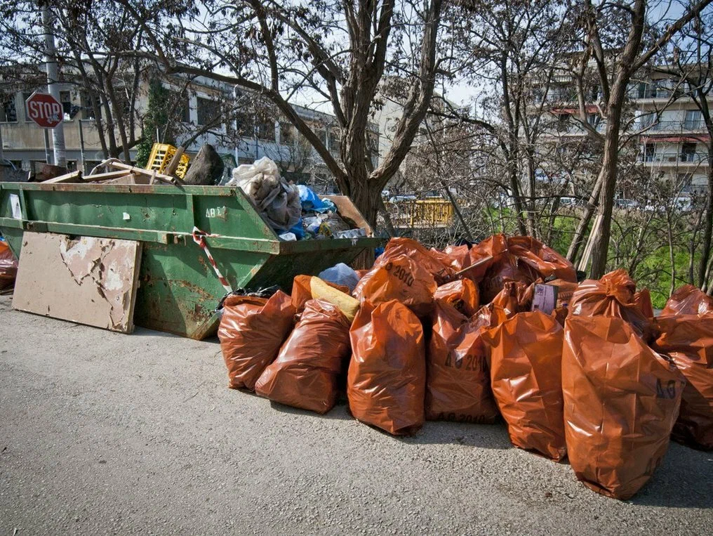 Круглосуточный вывоз мусора в Белебее в октябре