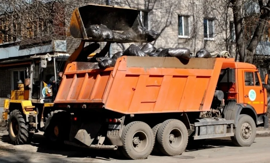 Вывоз мусора грузовым фургоном 5 тонн в Белебее – ПроМусор, аренда, цена от 1581 руб